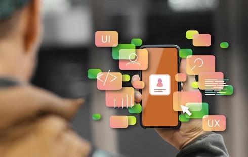 Mobile &<br />
Web Applications